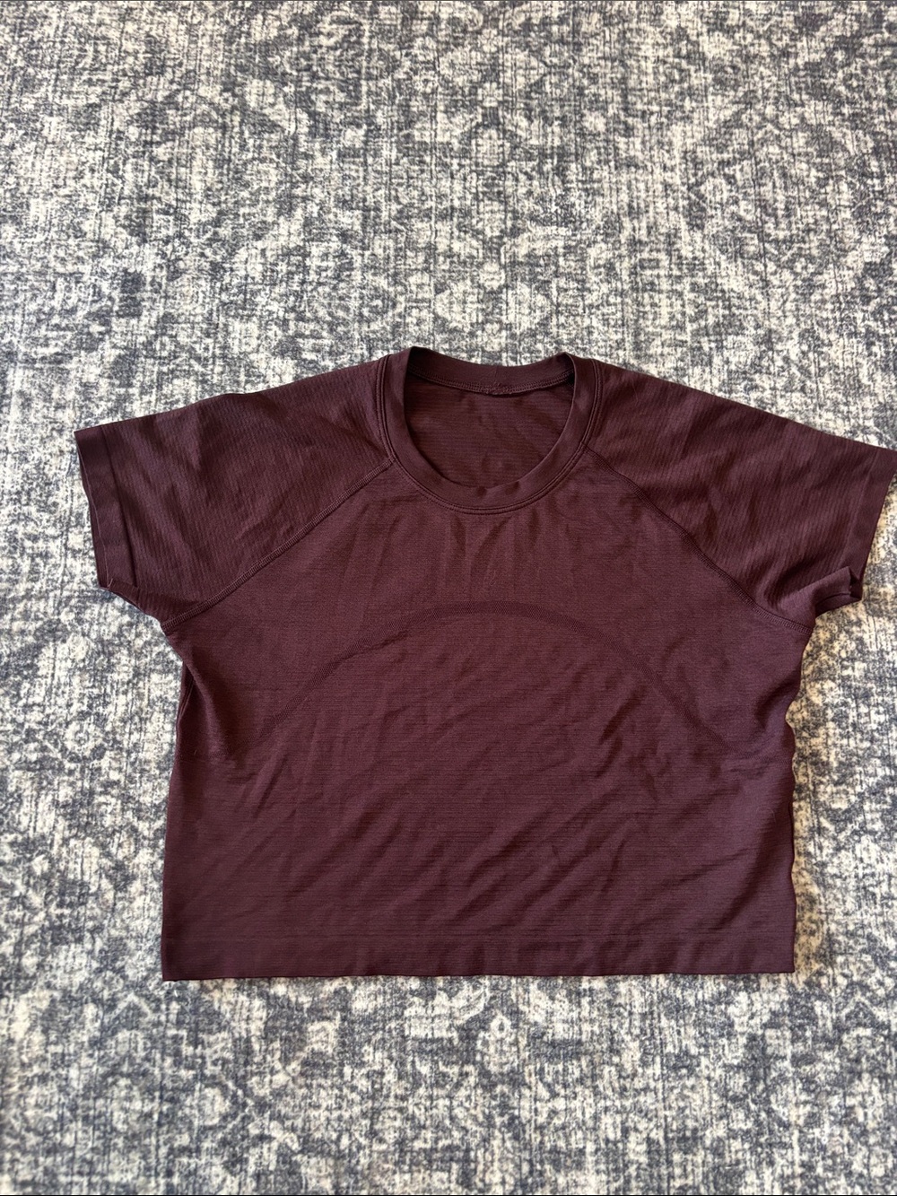 Lululemon Women’s Swiftly Cropped Short Sleeve - size 10 - good night plum